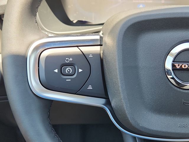 New 2025 Volvo XC40 B5 Ultra w/ Climate Package AWD/4WD image 17