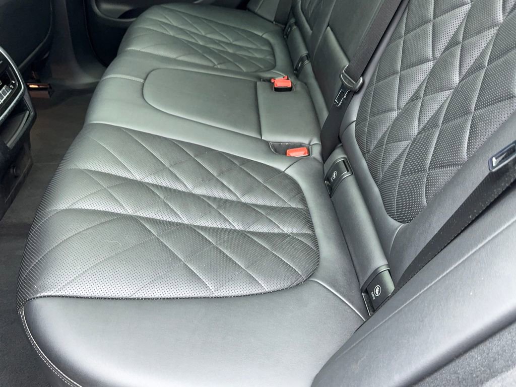 Used 2023 BMW X5 xDrive40i w/ M Sport Package image 42