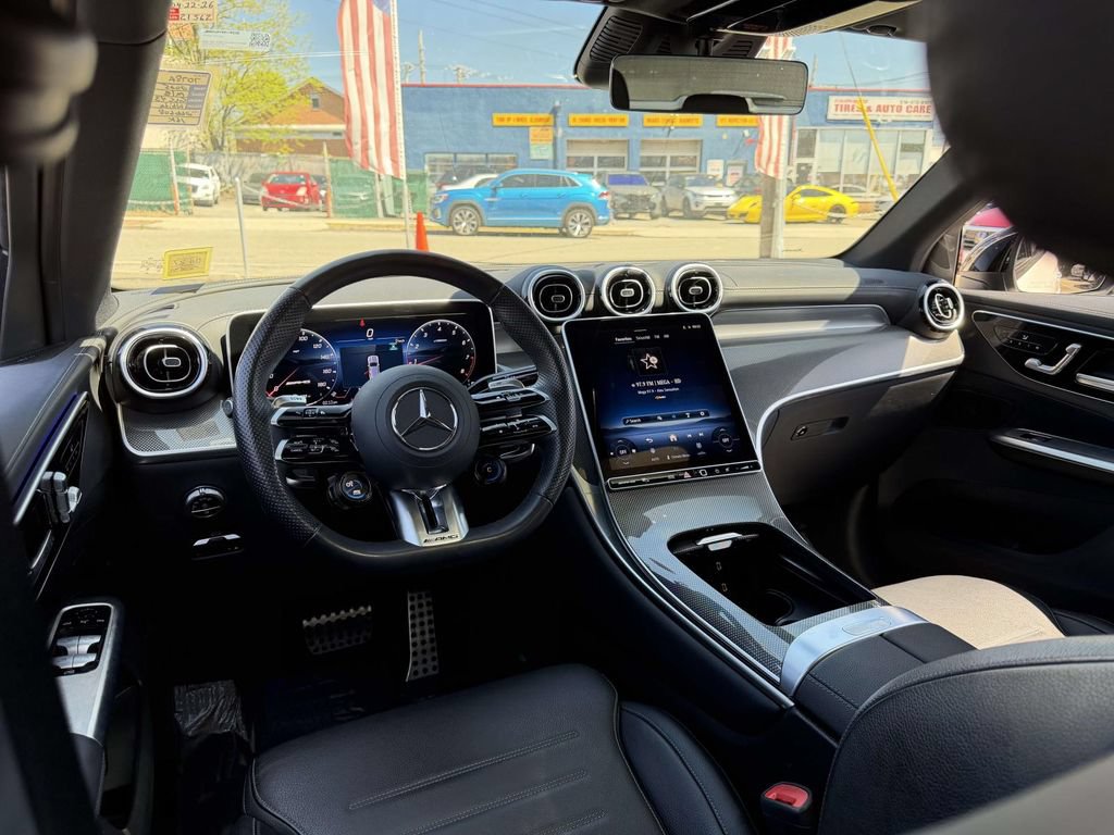 Used 2025 Mercedes-Benz GLC 43 AMG 4MATIC image 21