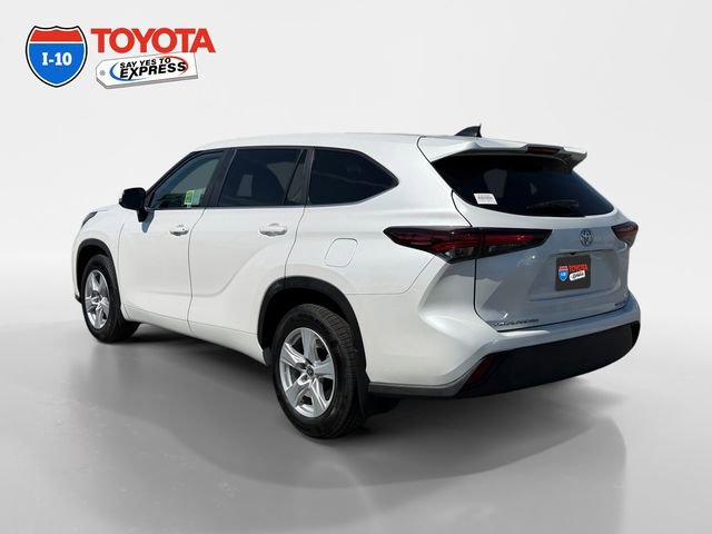 Certified 2024 Toyota Highlander LE AWD/4WD image 3