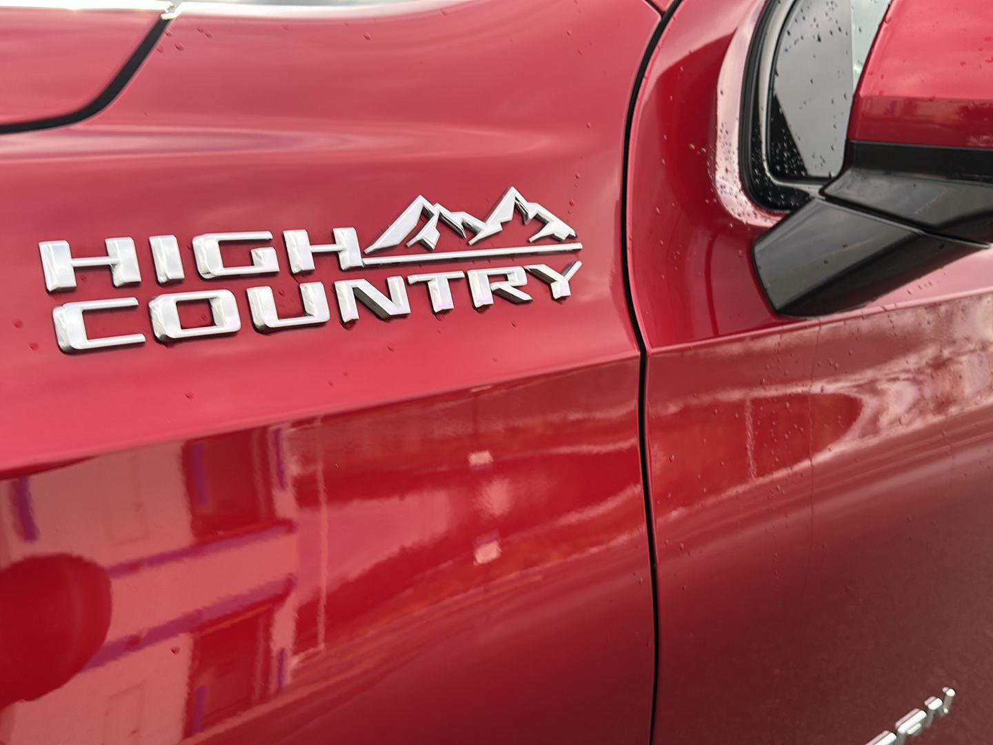 Used 2022 Chevrolet Suburban High Country image 9