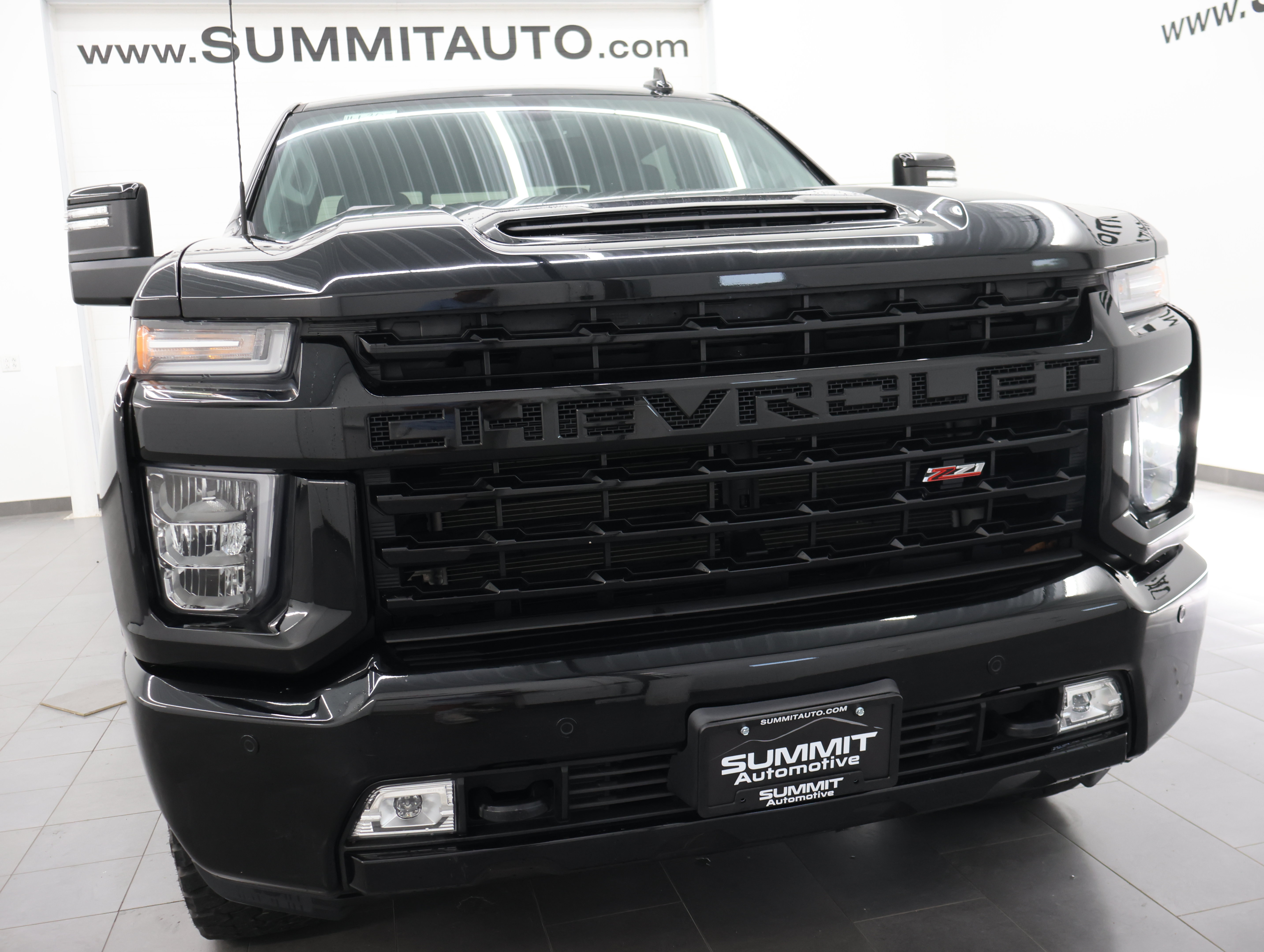 Used 2023 Chevrolet Silverado 2500 LTZ w/ LTZ Plus Package AWD/4WD image 23