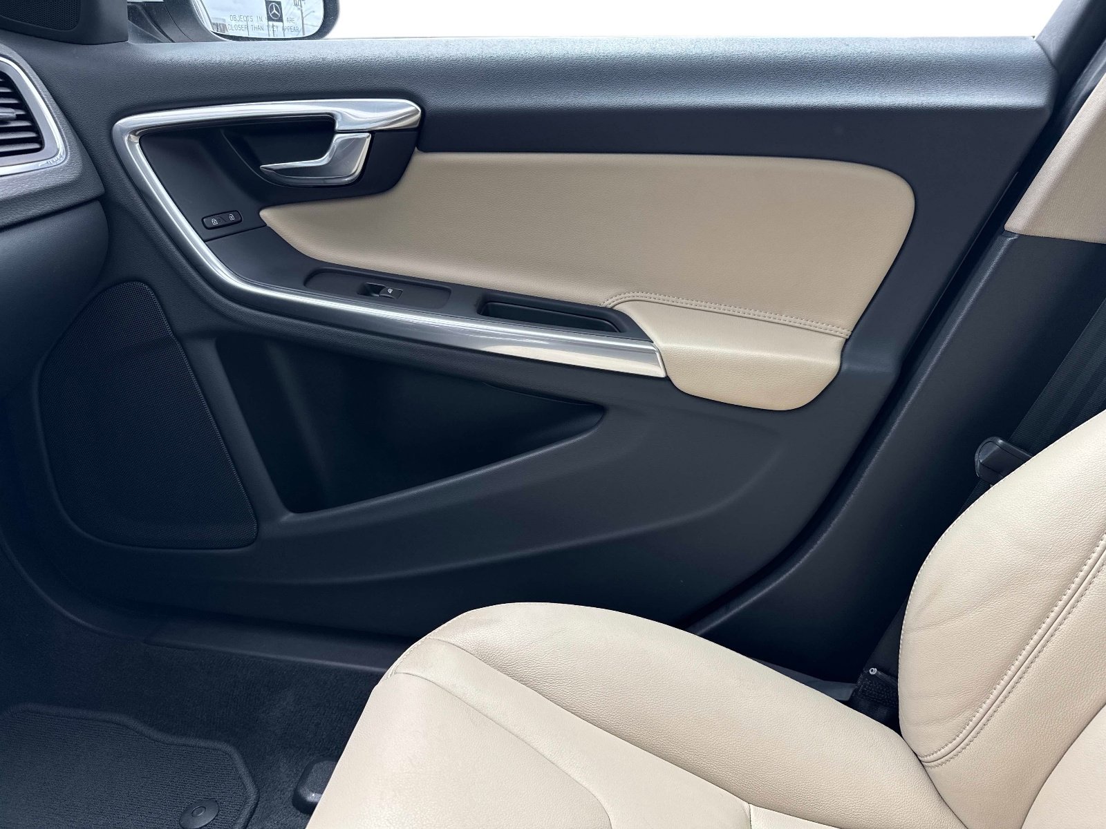 Used 2016 Volvo S60 T5 Premier w/ Convenience Package image 22