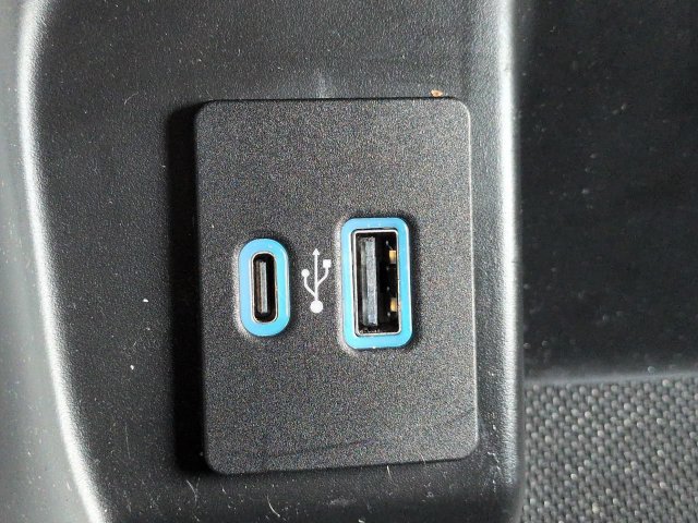 Used 2024 Ford F150 Lightning XLT AWD/4WD image 22