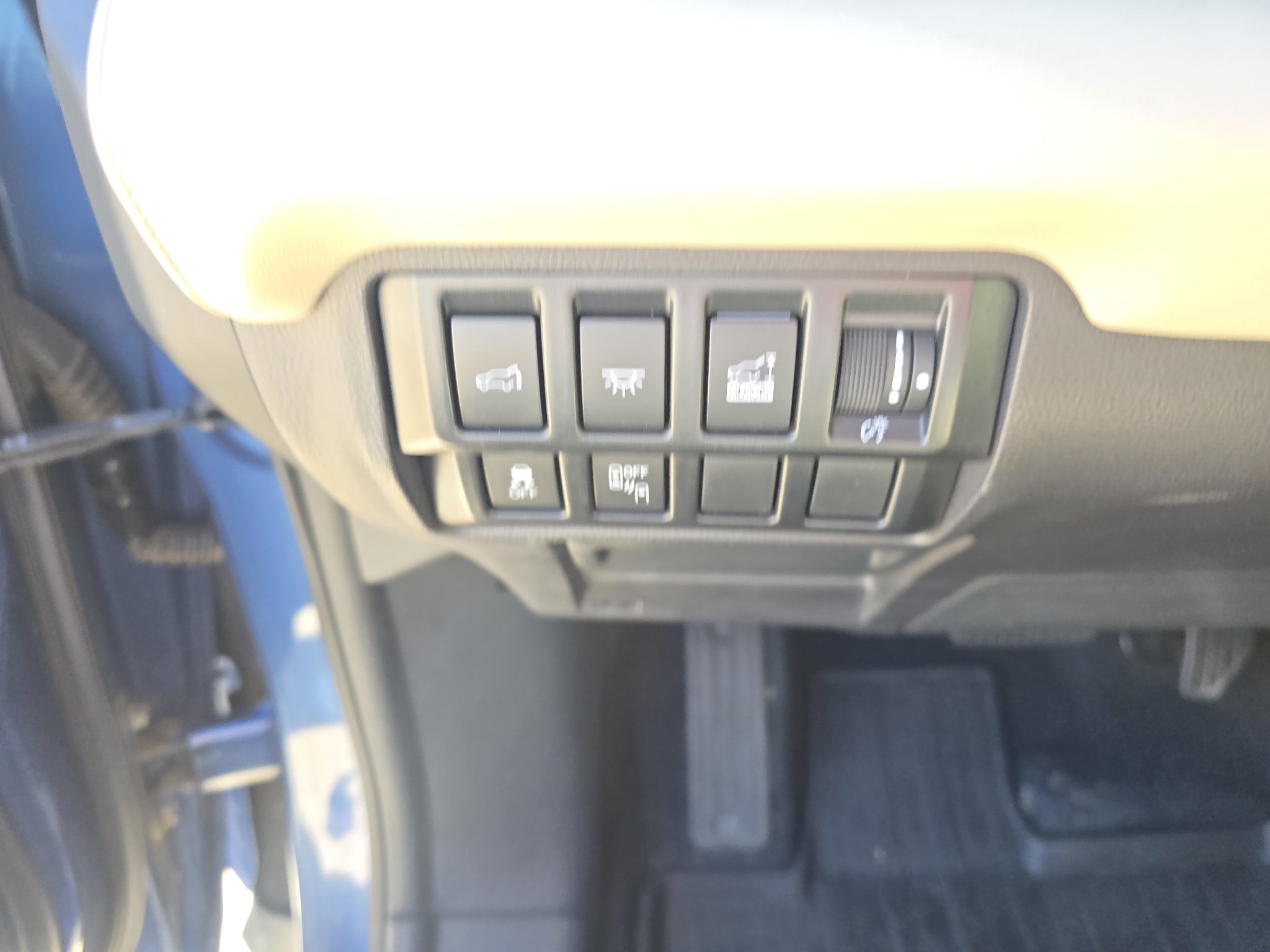 Used 2020 Subaru Ascent Limited w/ Technology Package AWD/4WD image 21