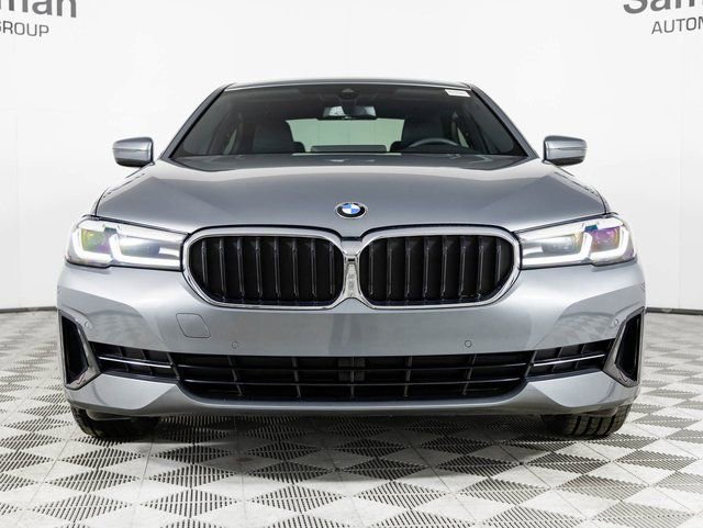 Used 2023 BMW 530i w/ Convenience Package image 3