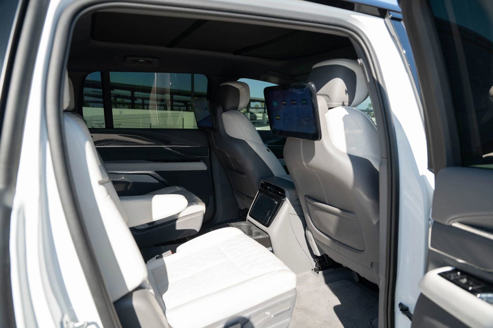 Used 2025 Cadillac Escalade IQ Sport 1 image 24