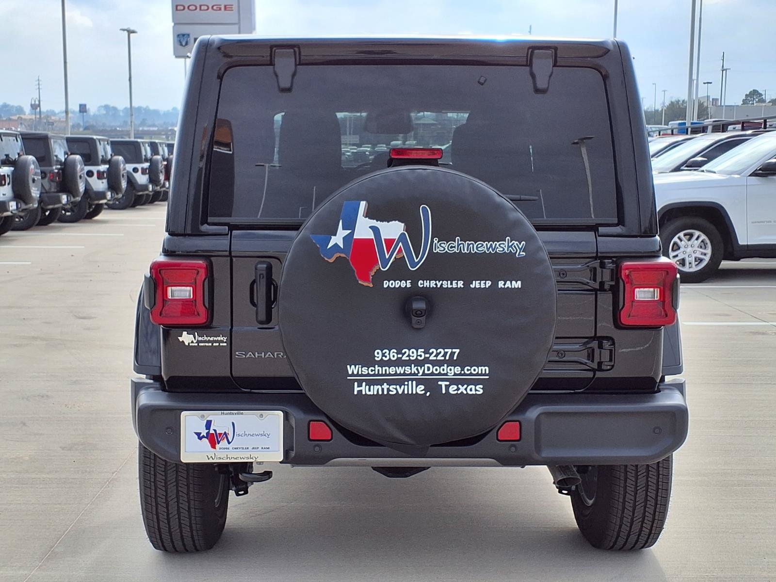 New 2026 Jeep Wrangler Unlimited Sahara w/ Safety Group AWD/4WD image 5