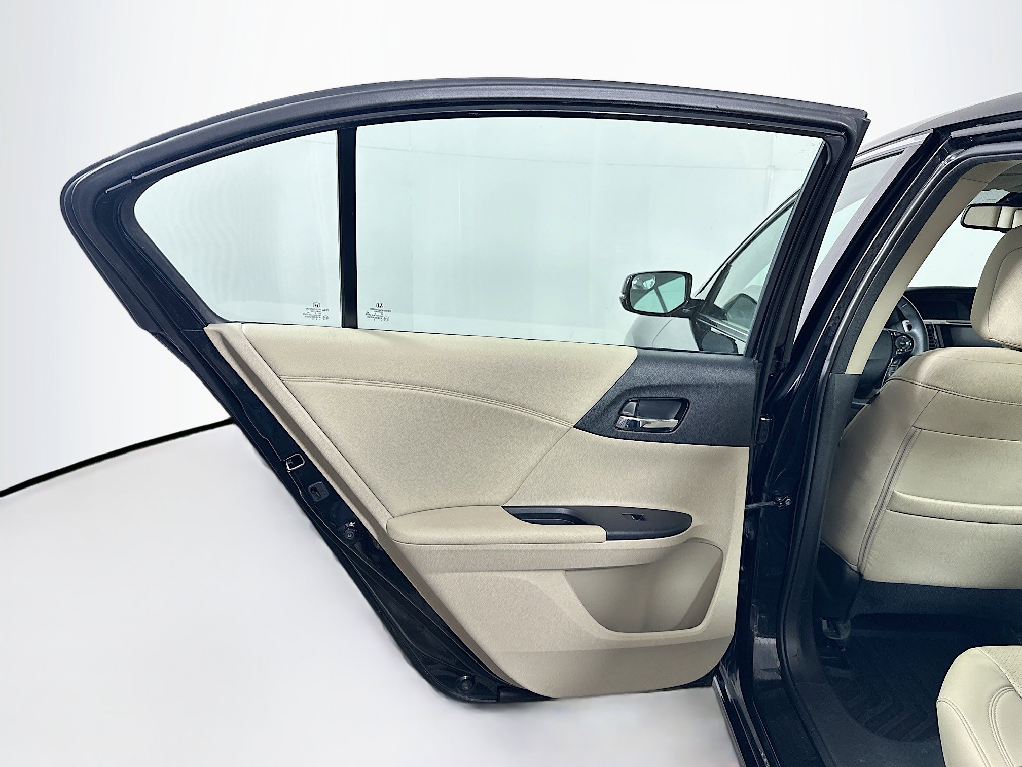 Used 2017 Honda Accord EX-L image 27