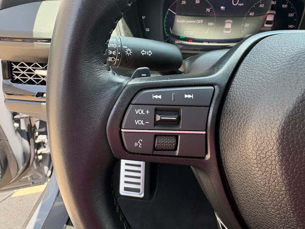 Used 2023 Honda Accord Sport image 12