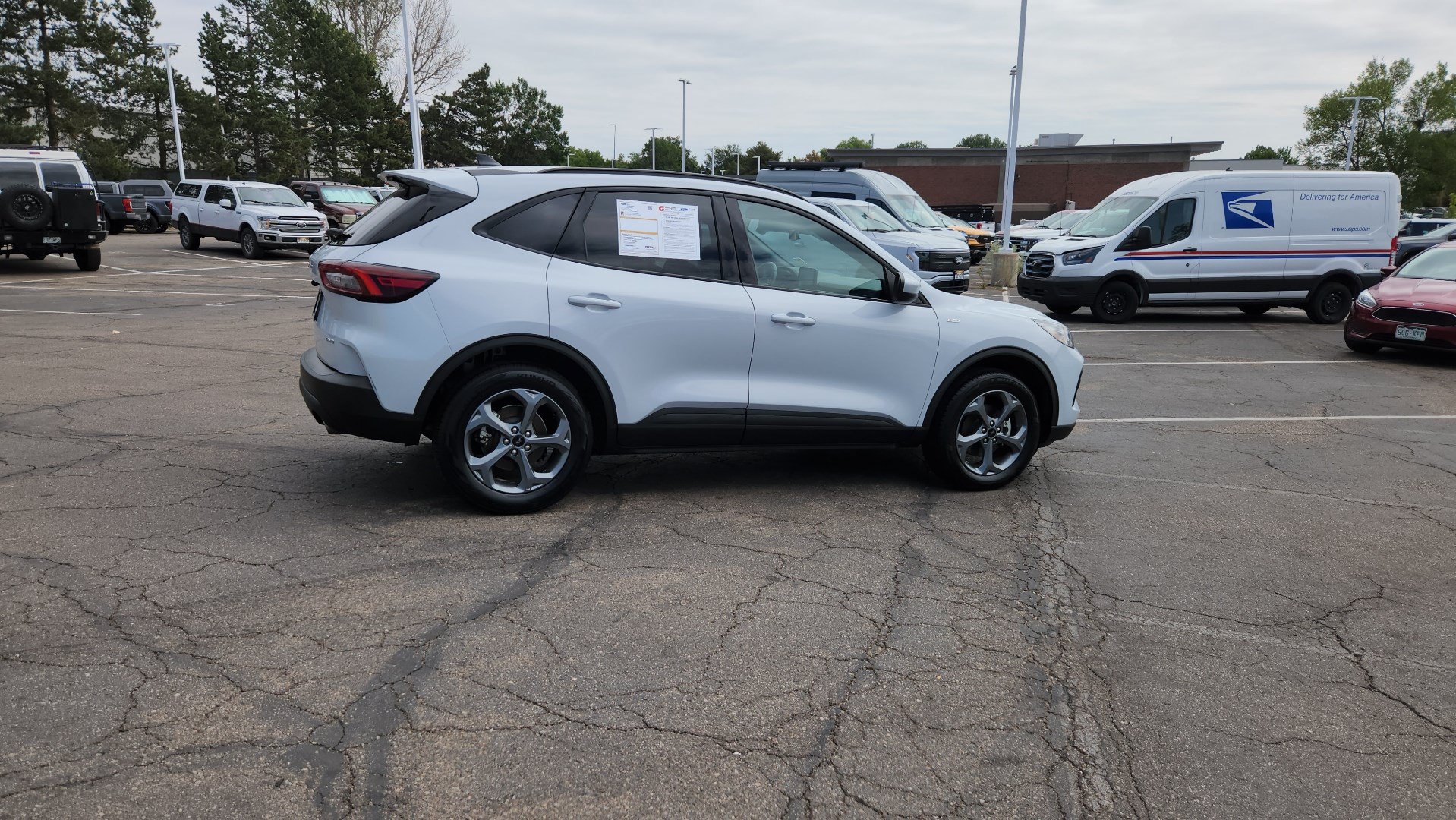 Certified 2025 Ford Escape ST-Line Select AWD/4WD image 11
