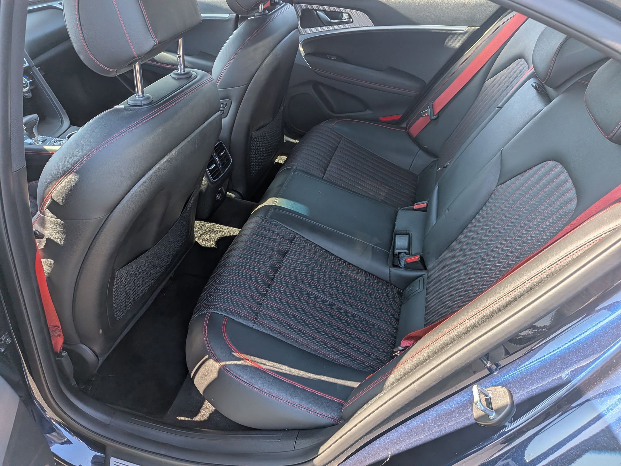 Used 2023 Genesis G70 2.0T w/ Sport Prestige Package RWD image 25