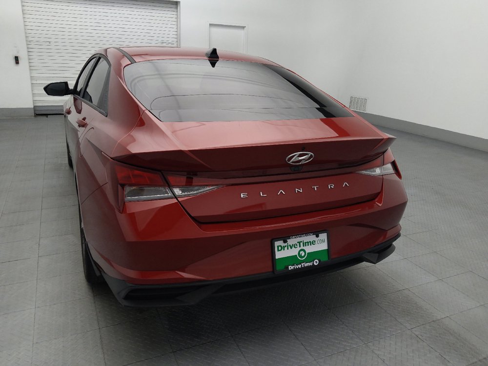 Used 2023 Hyundai Elantra SEL w/ Convenience Package FWD image 6