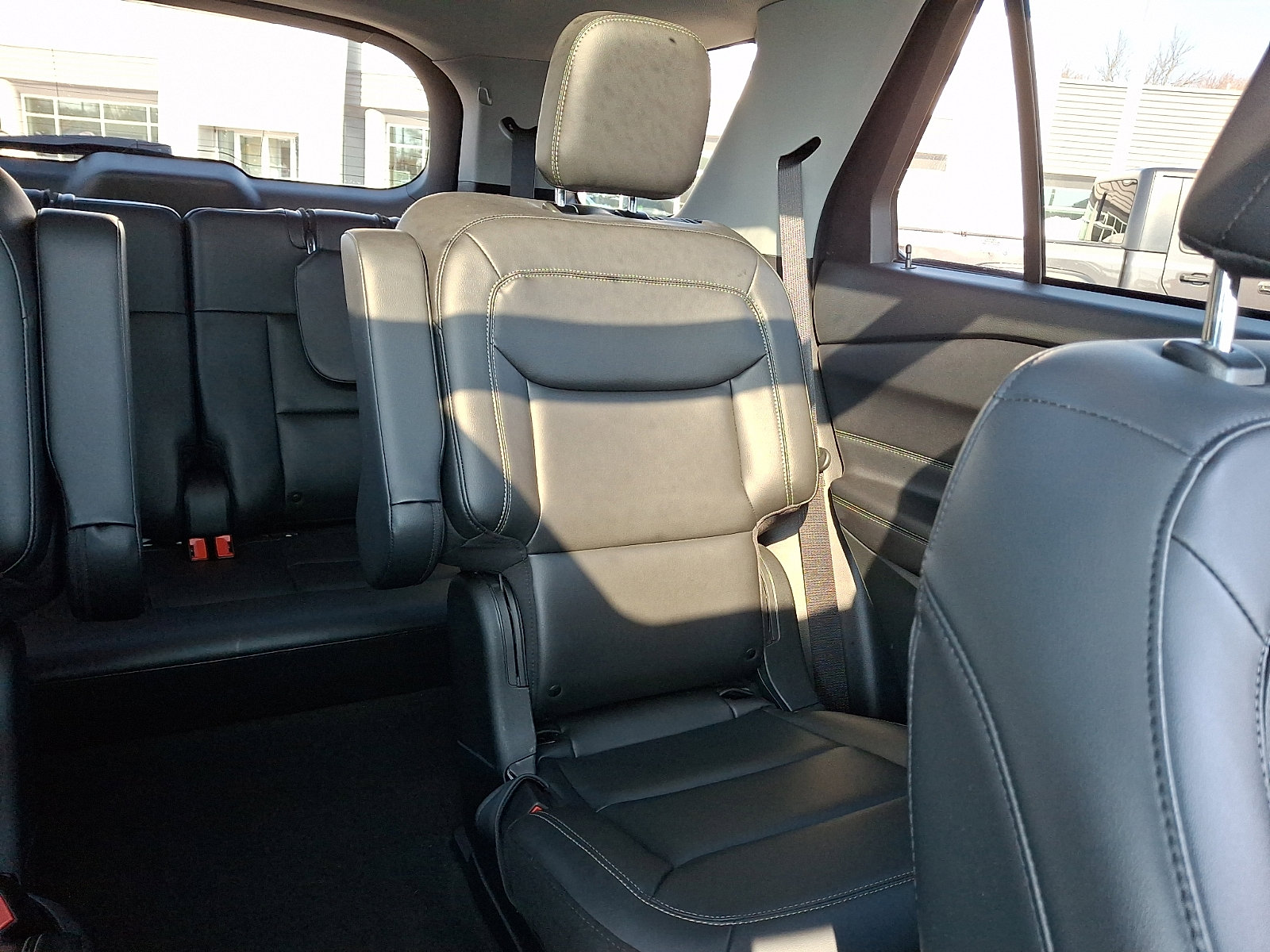 Certified 2022 Ford Explorer XLT w/ Equipment Group 202A image 20