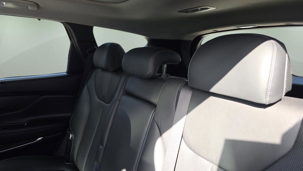 Used 2023 Hyundai Santa Fe Limited image 16