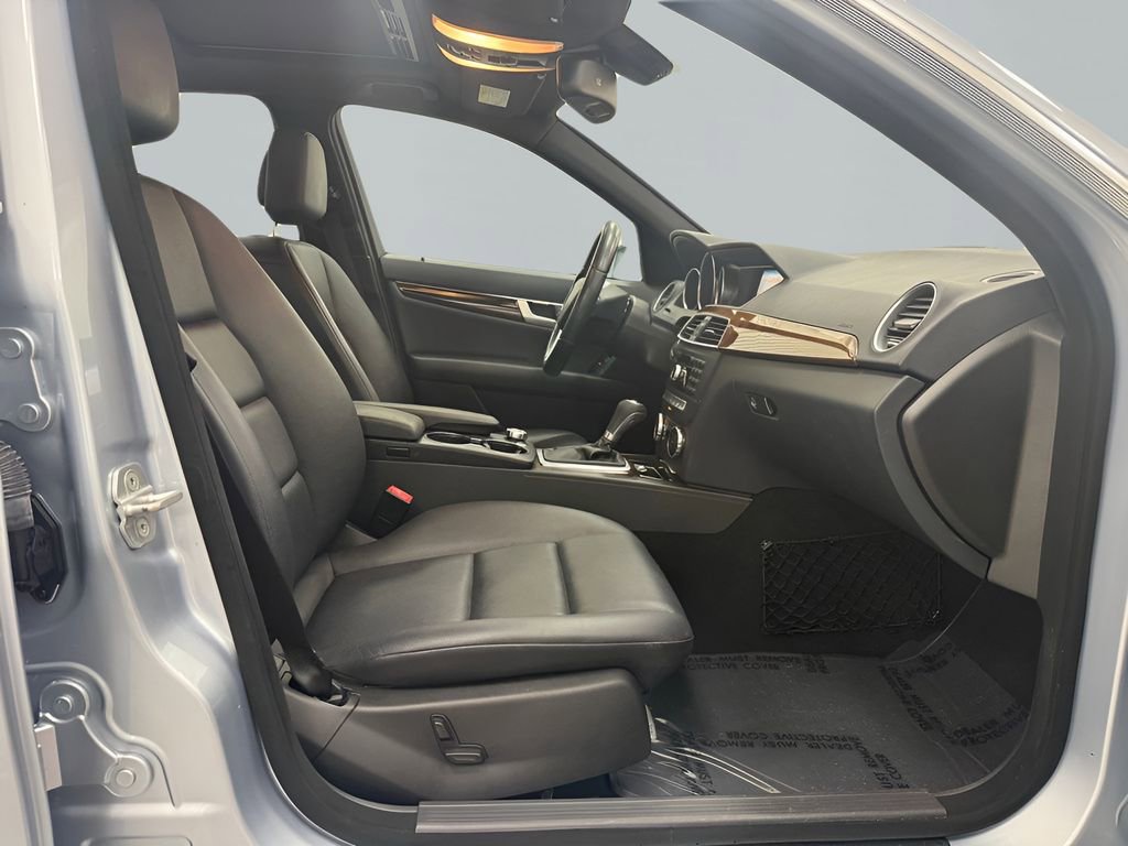 Used 2013 Mercedes-Benz C 250 Sedan image 12