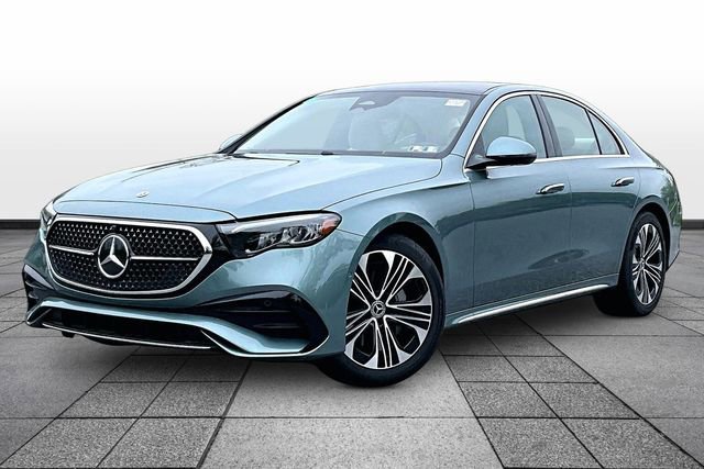 New 2026 Mercedes-Benz E 350 4MATIC Sedan image 2
