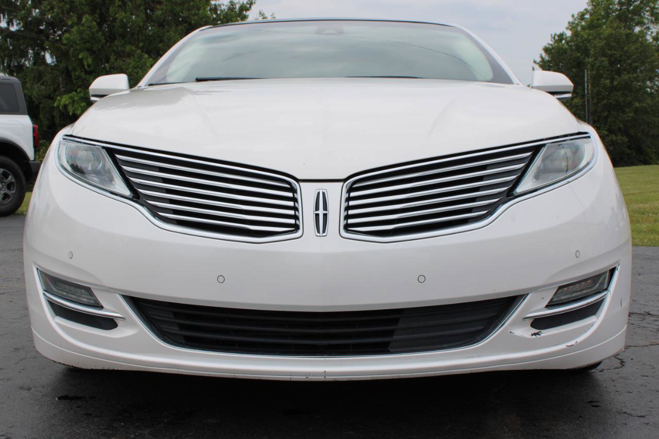 Used 2014 Lincoln MKZ AWD image 2