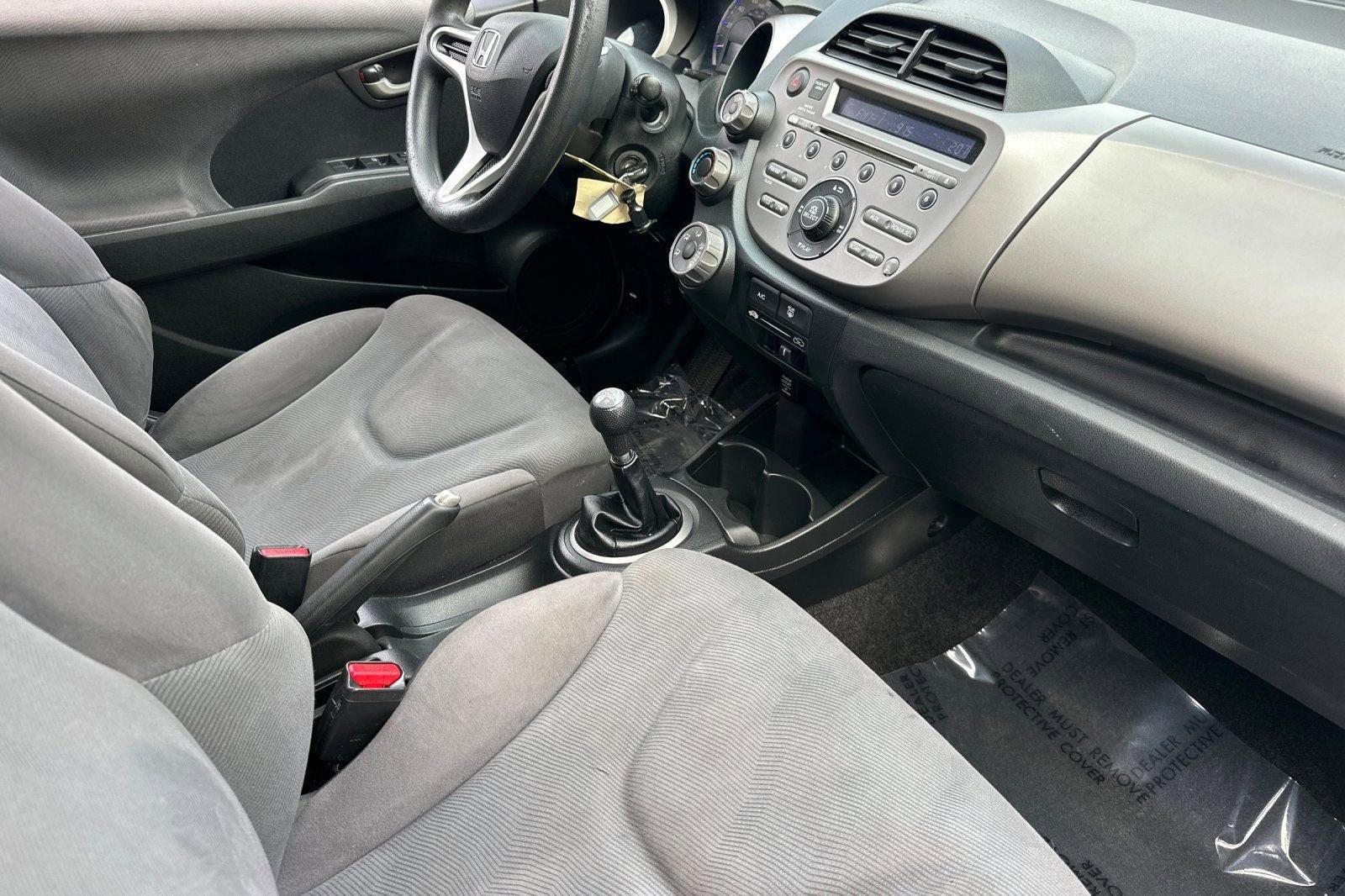 Used 2013 Honda Fit 5dr HB Man image 30