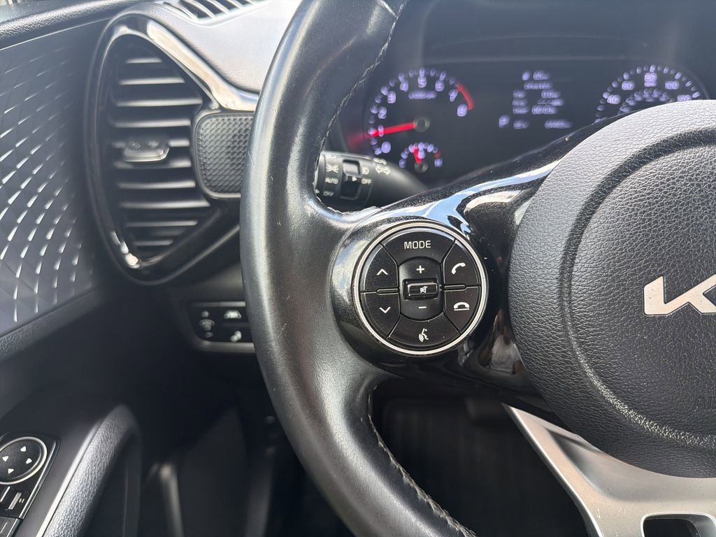 Used 2022 Kia Soul EX FWD image 26