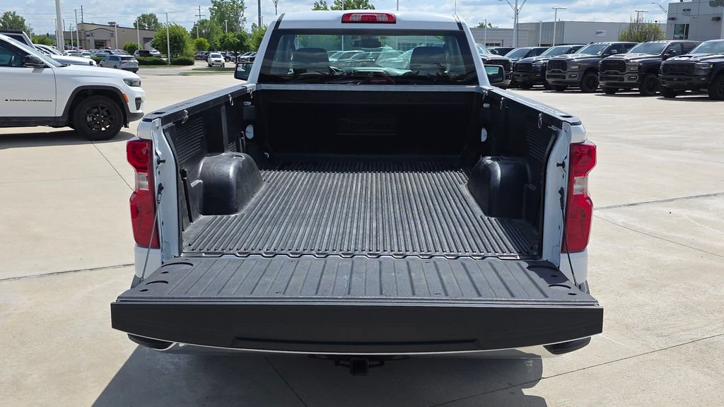 Used 2025 Chevrolet Silverado 1500 W/T RWD image 5
