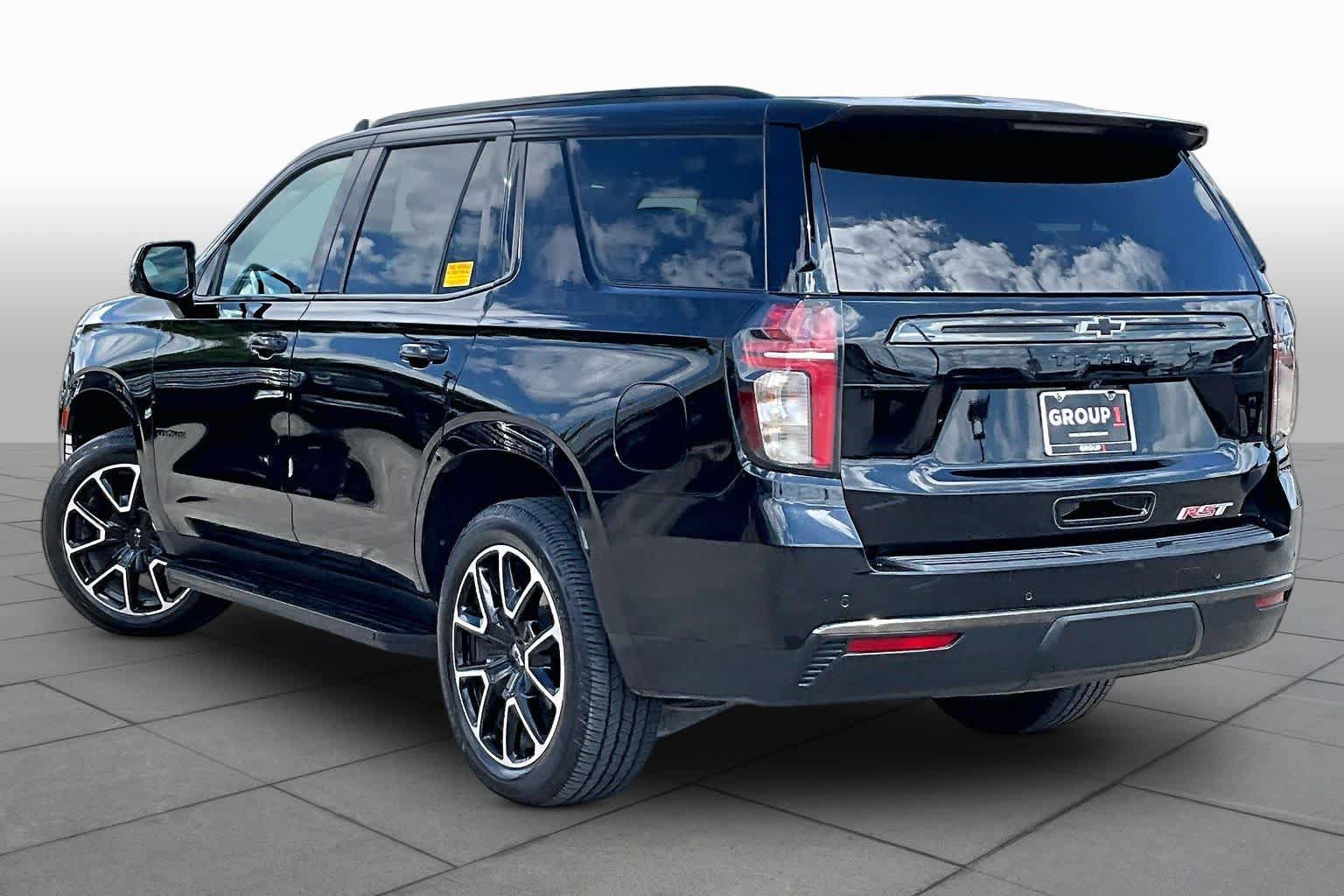 Used 2021 Chevrolet Tahoe RST w/ Luxury Package AWD/4WD image 12