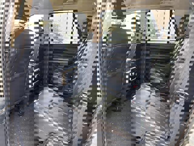 Used 2024 Ford Expedition XLT image 11