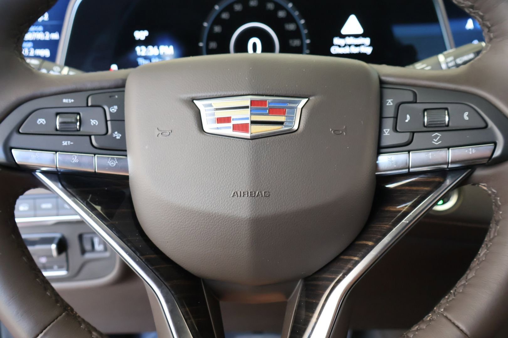 Used 2023 Cadillac Escalade Premium Luxury w/ Performance Package AWD/4WD image 22