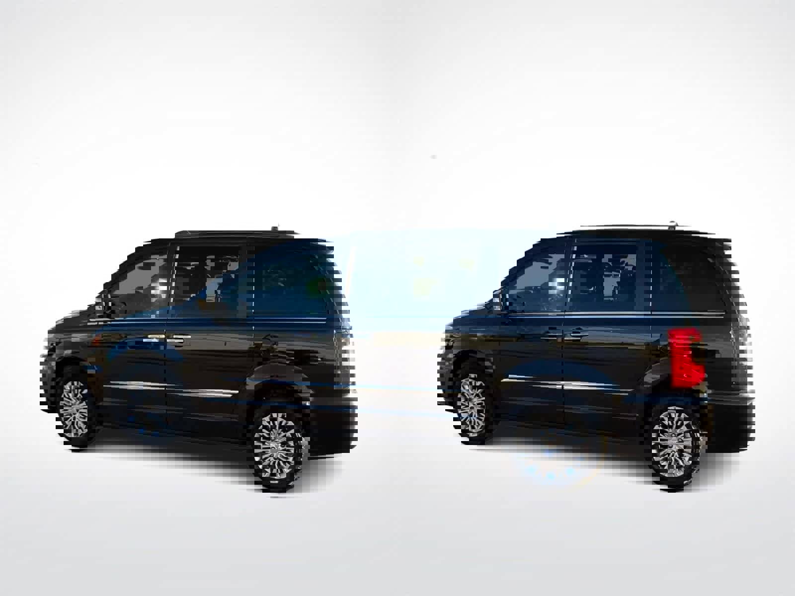 Used 2015 Chrysler Town & Country Touring-L w/ Driver Convenience Group image 5