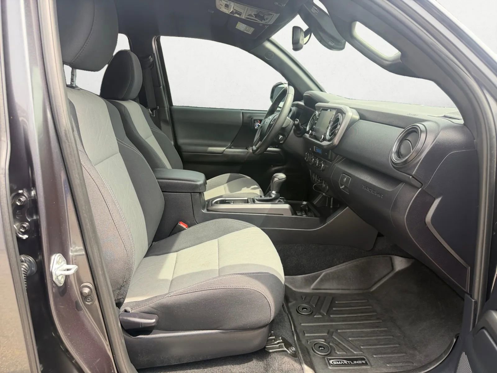 Used 2021 Toyota Tacoma TRD Off-Road w/ Technology Package image 23