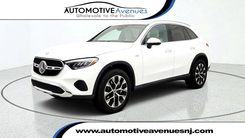 Used 2025 Mercedes-Benz GLC 350e 4MATIC w/ Driver Assistance Package