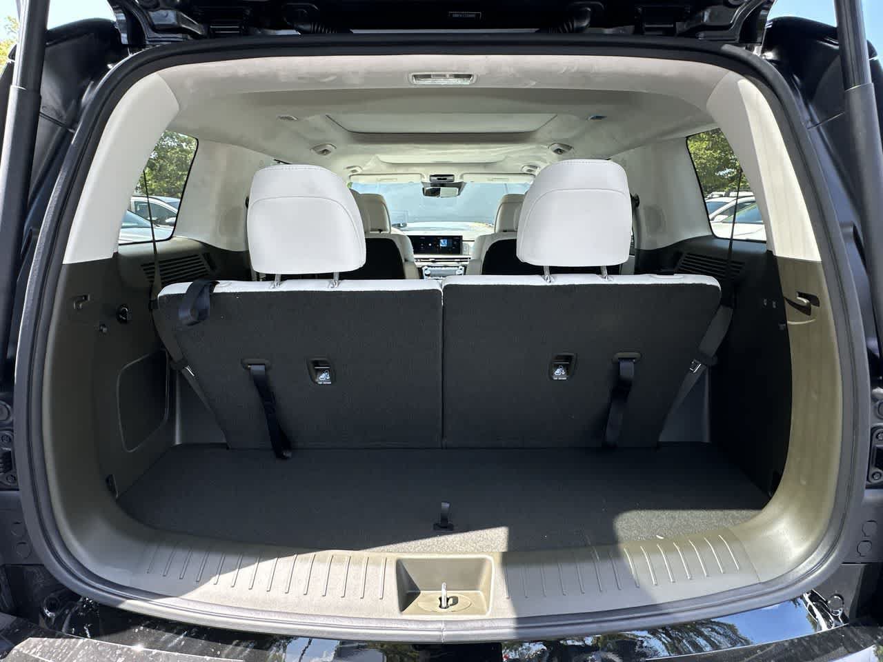 New 2025 Hyundai Santa Fe Calligraphy FWD image 25
