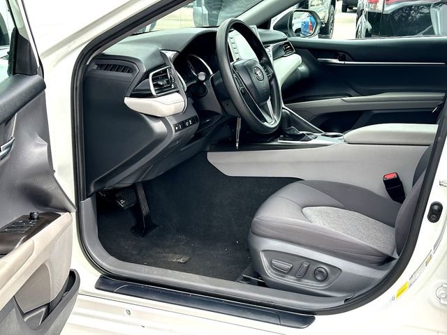 Used 2021 Toyota Camry LE FWD image 10