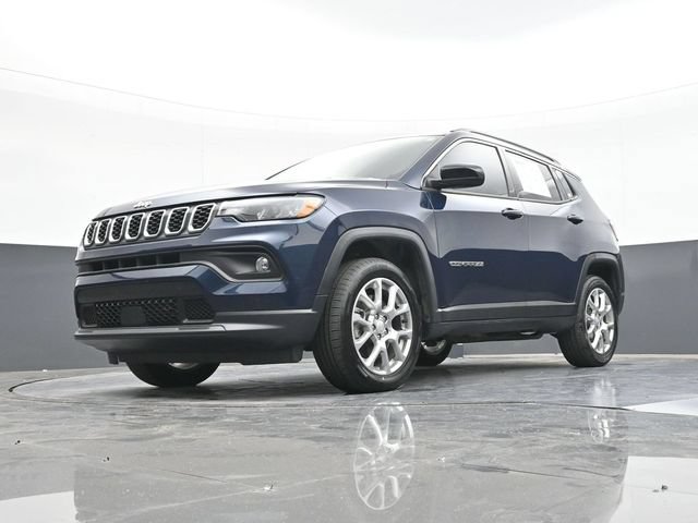 Used 2024 Jeep Compass Latitude AWD/4WD image 54