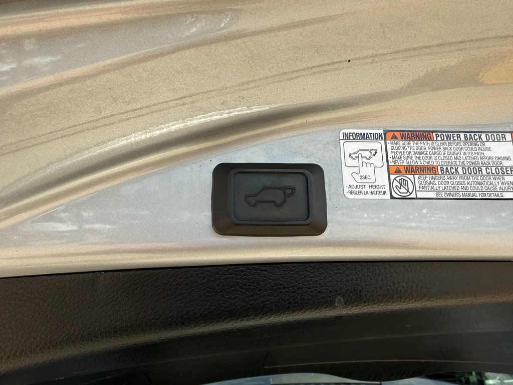 Used 2018 Toyota RAV4 Limited FWD image 31