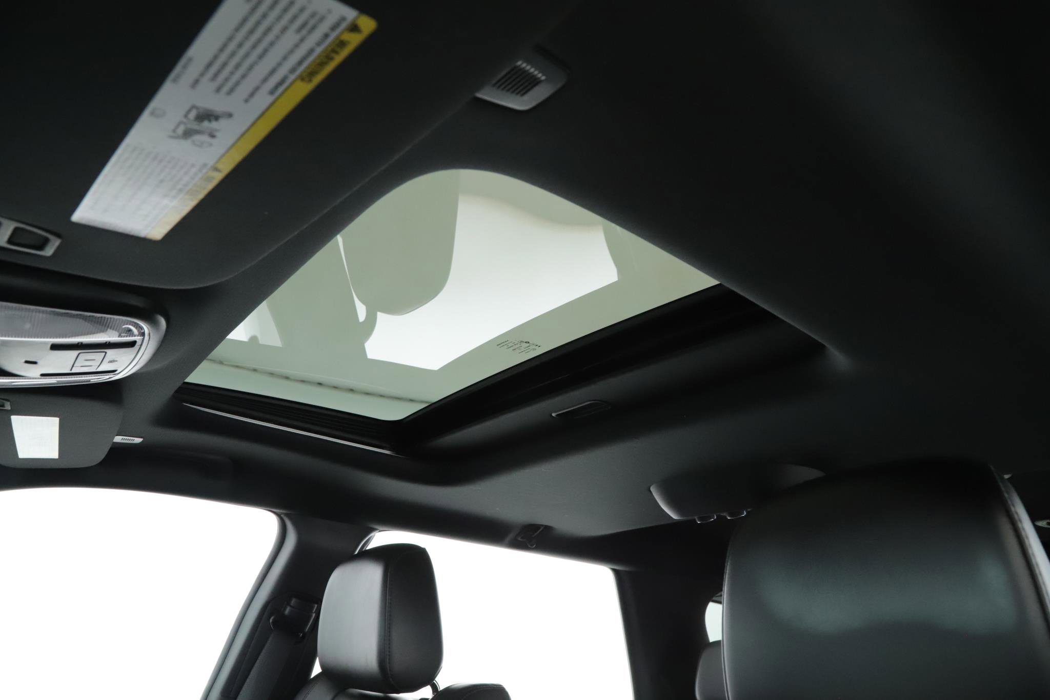 Used 2022 Dodge Durango R/T w/ Blacktop Package image 5