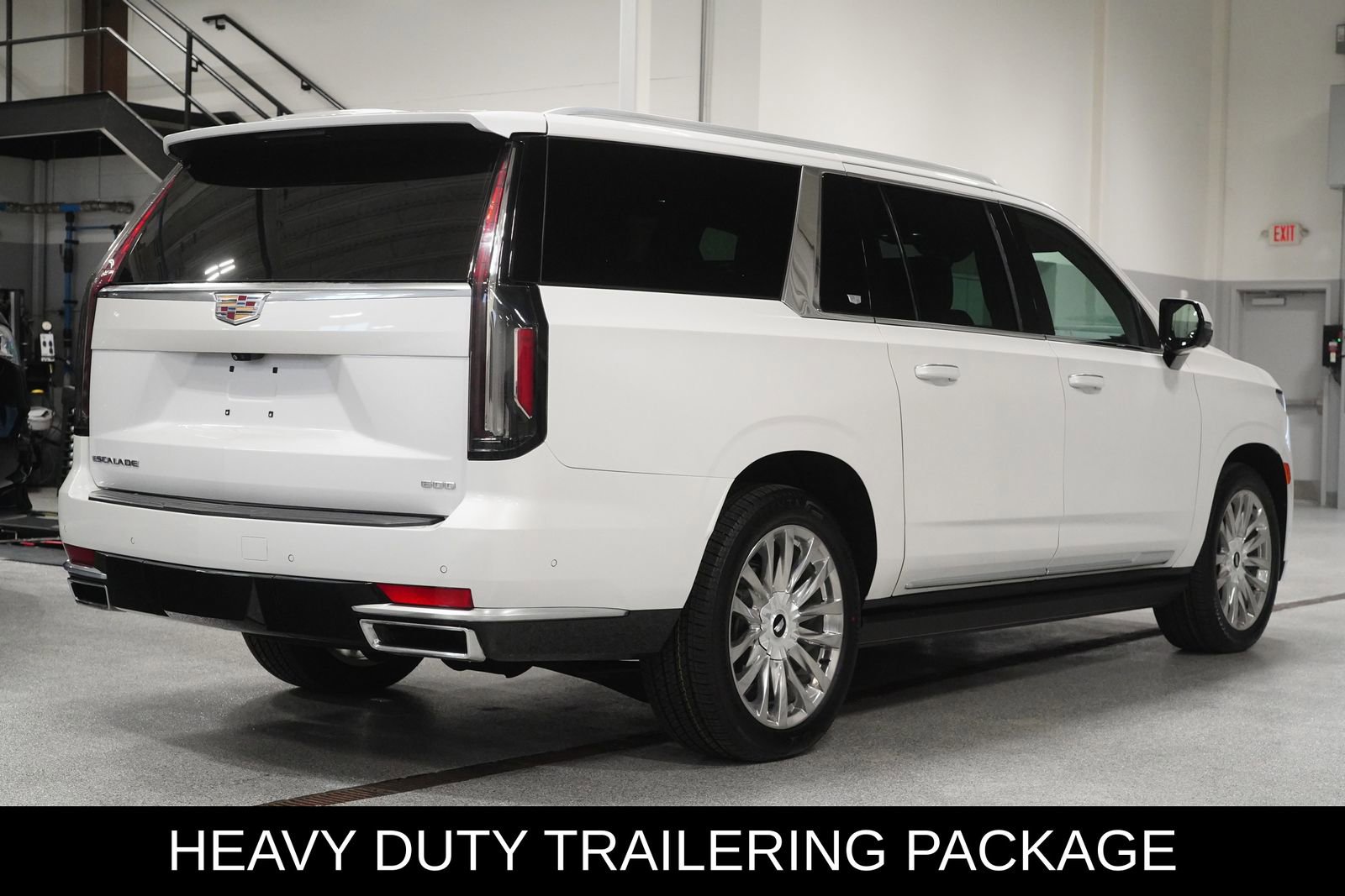 Used 2021 Cadillac Escalade ESV Premium Luxury w/ Driver Assist Tech Package image 5