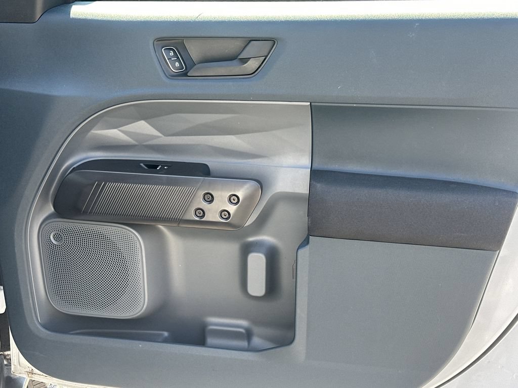 Used 2025 Ford Maverick XL FWD image 14
