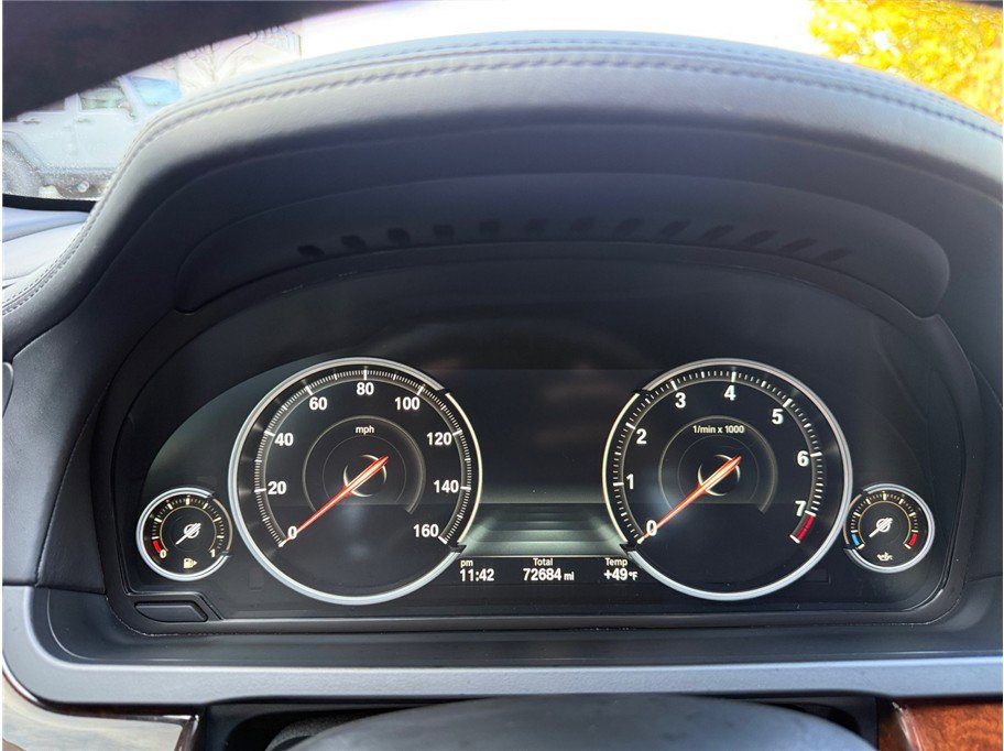 Used 2015 BMW 750Li RWD image 16