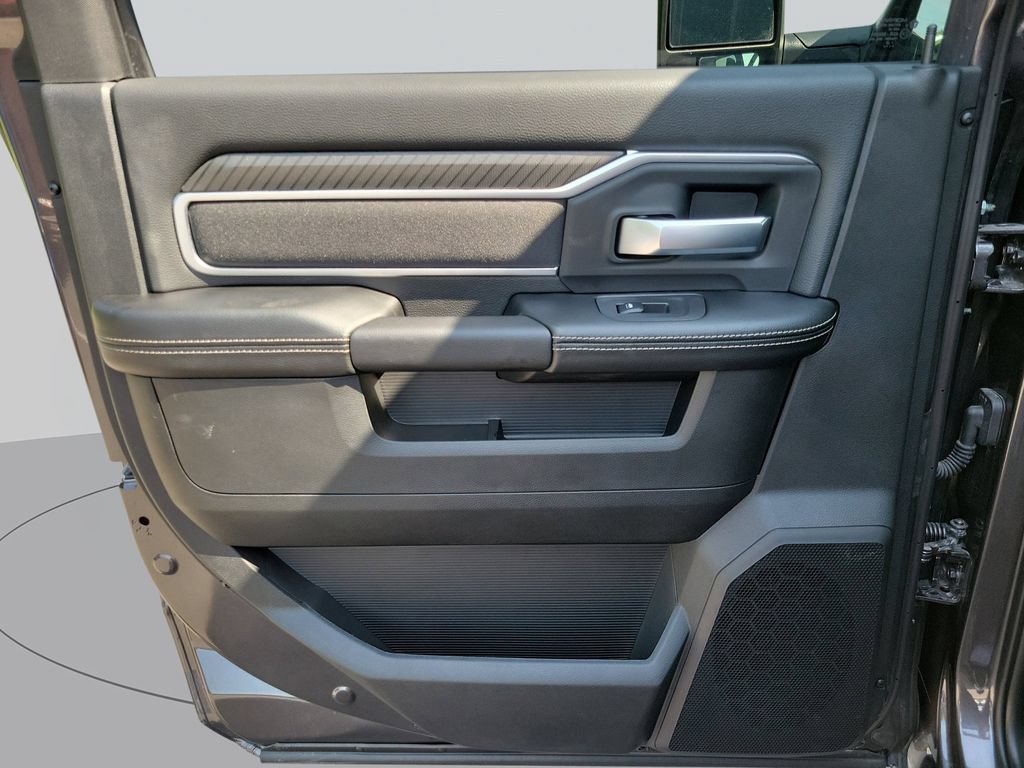 New 2026 RAM 3500 Big Horn AWD/4WD image 31