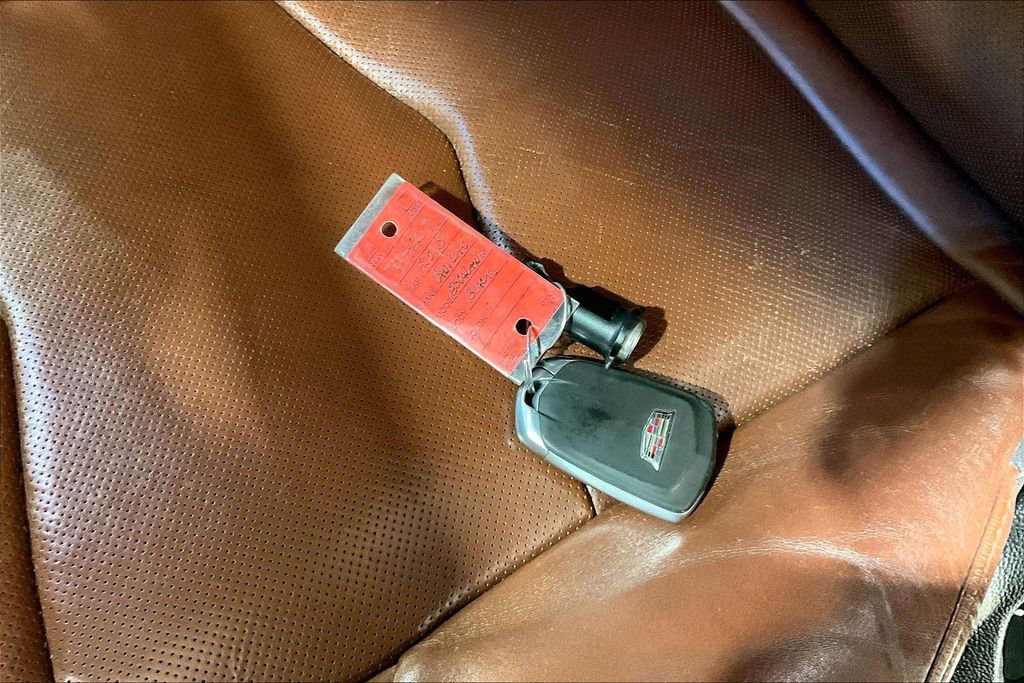 Used 2015 Cadillac Escalade ESV Premium image 11