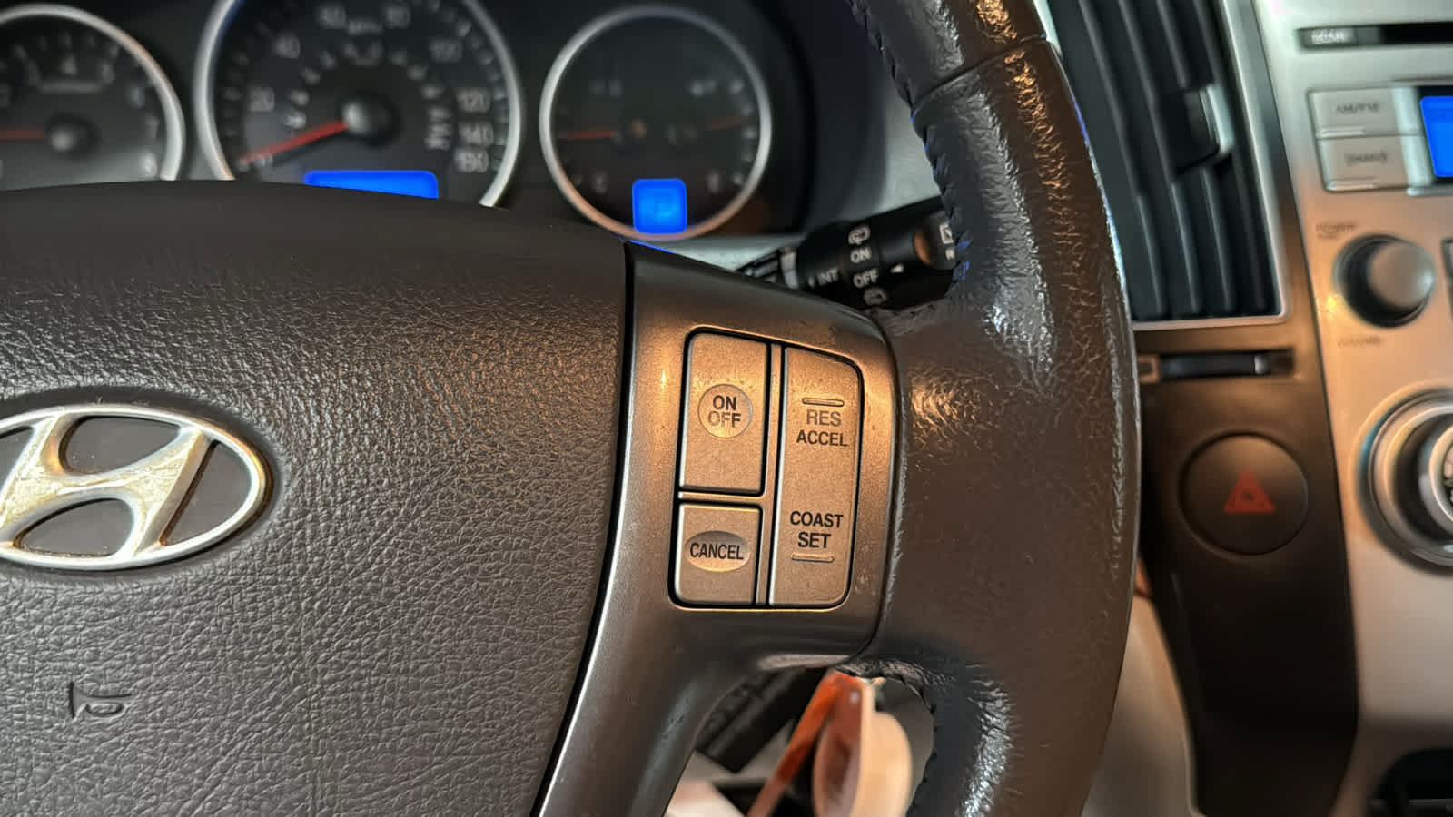 Used 2010 Hyundai Veracruz GLS AWD/4WD image 13