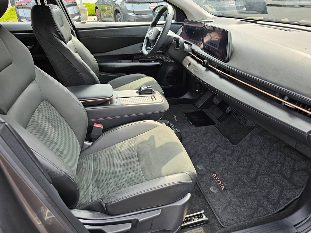Used 2023 Nissan Ariya FWD image 12