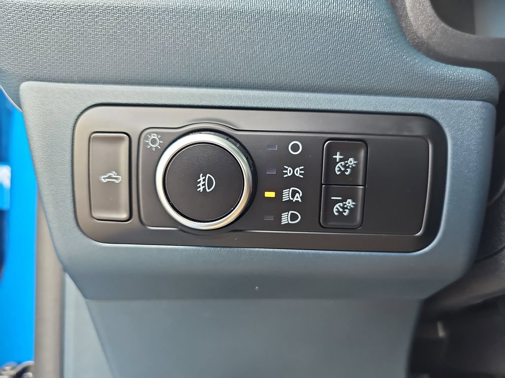 Used 2025 Ford Maverick Lobo AWD/4WD image 29