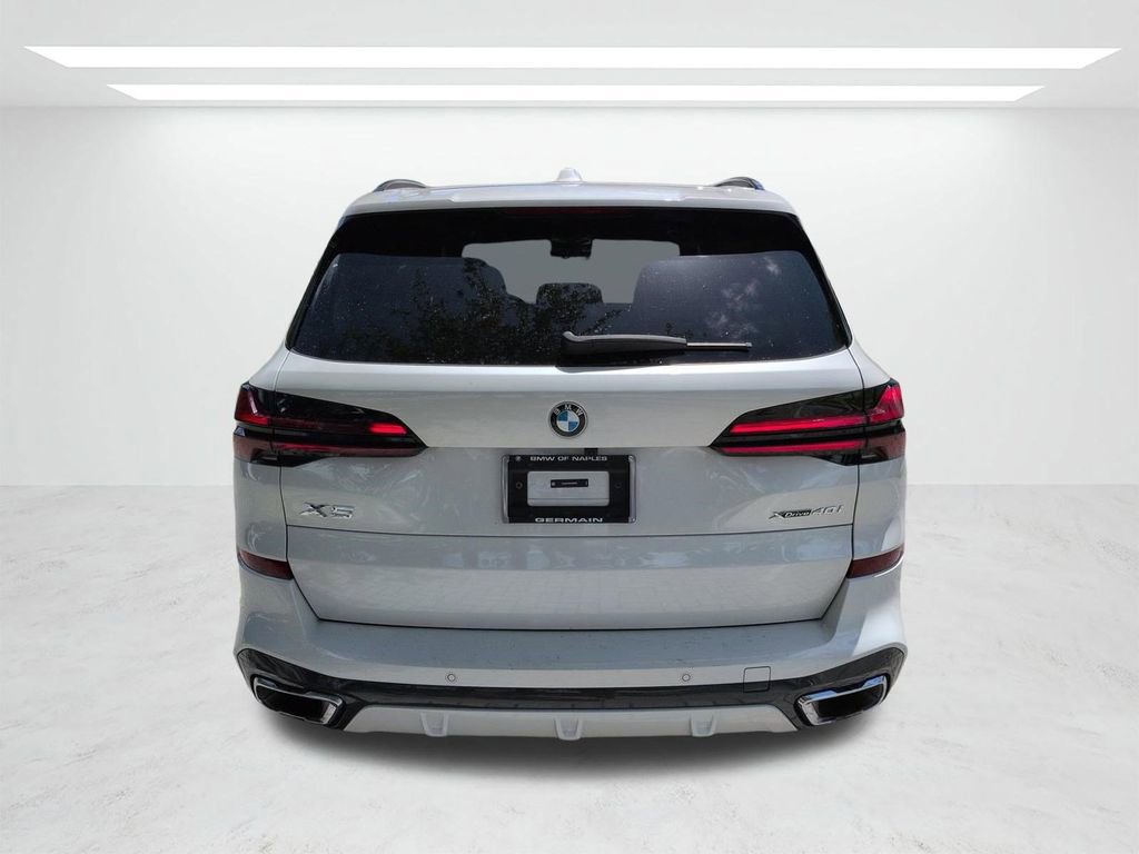 New 2026 BMW X5 xDrive40i w/ M Sport Package AWD/4WD image 5