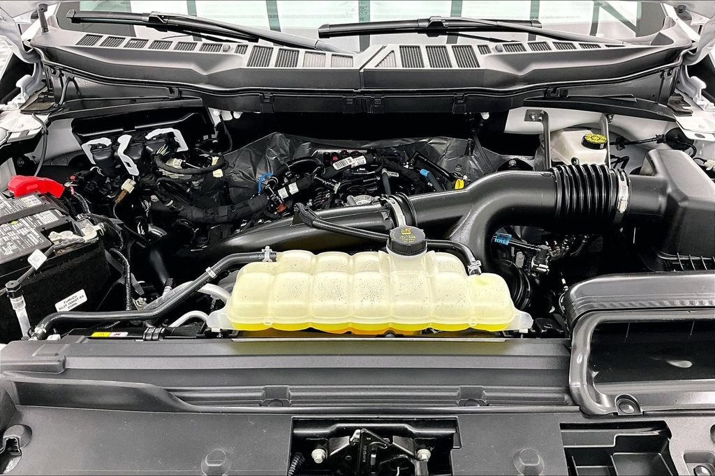 Used 2025 Ford F150 XL RWD image 9