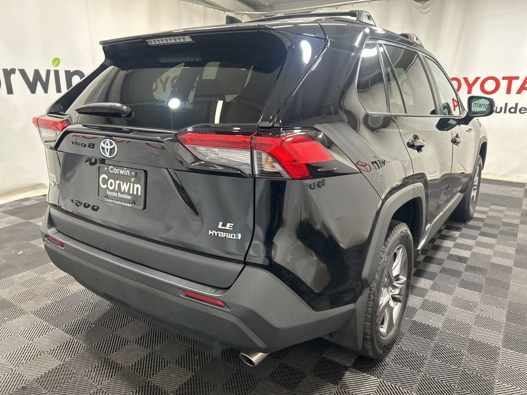 Used 2024 Toyota RAV4 LE AWD/4WD image 7