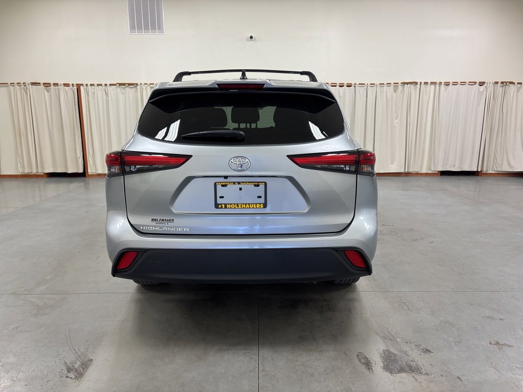 Used 2023 Toyota Highlander L image 7