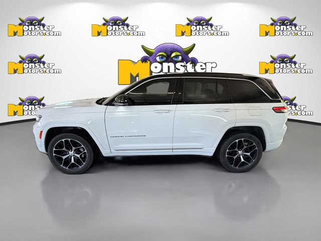 Used 2022 Jeep Grand Cherokee Summit AWD/4WD image 7