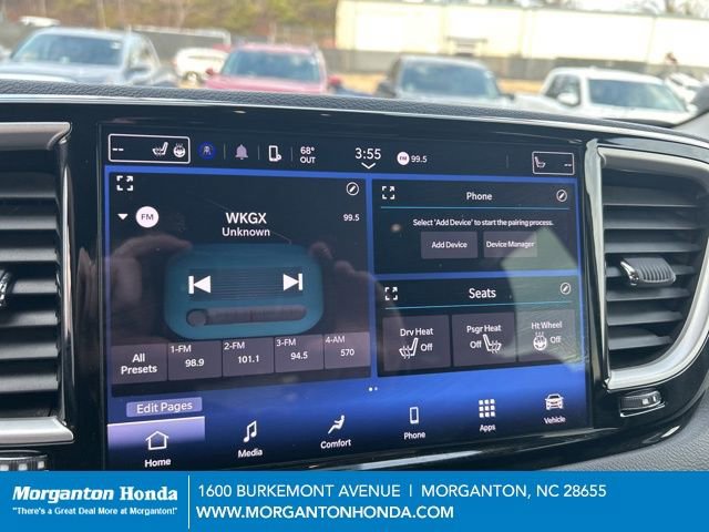 Used 2024 Chrysler Pacifica Touring-L image 21